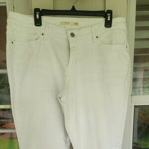 18W Levi Strauss & Co White Skinny Jeans
